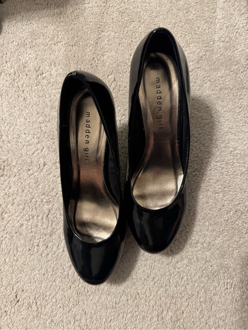 Madden Girl Black Patent Round-Toe Heels